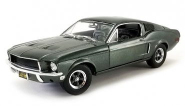 13615  1968 Ford Mustang GT Fastback - Highland Green	1:18