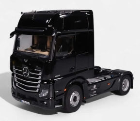 1094/51	Mercedes-Benz Actros L black	1:18