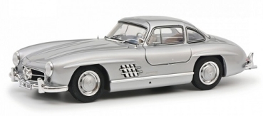 450045200	Mercedes Benz 300 SL W198 Gullwing 1957 silver	1:18