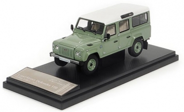 ALM410307 LAND ROVER DEFENDER 110 HERITAGE EDITION – 2015 – GREEN	1:43