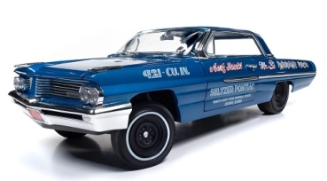 AW323	1962 Pontiac Catalina Legend of the Quarter Mile	1:18