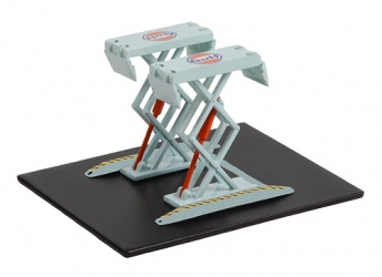 16160-B  Automotive Double Scissor Lifts - Gulf Oil 1:64