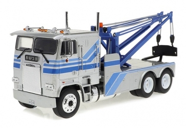 86632  1984 Freightliner FLA 9664 Tow Truck - Silver with Blue Stripes 1:43