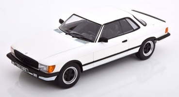 KK180892 Mercedes 500 SLC 6.0 C107 AMG 1985 weiß/mattschwarz 1:18
