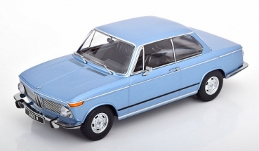 KK181074 BMW 2002 ti 1.Serie 1971 light blue metallic 1:18