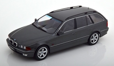KK181082 BMW 540i E39 Touring 1997 grey metallic 1:18