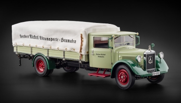 M170 Mercedes-Benz LO 2750, 1934-38 with Tarpaulin 1:18