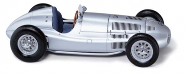 M018 Mercedes-Benz W165, 1939 1:18