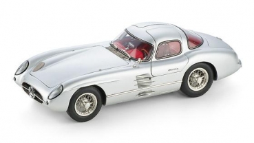 M076 Mercedes-Benz 300 SLR Uhlenhaut Coupe, 1955 1:18