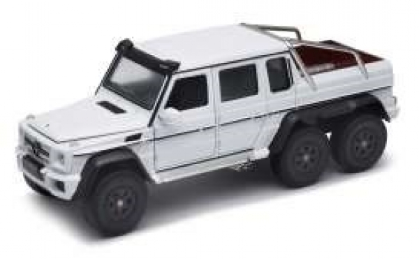 24061W	Mercedes-Benz G63 AMG 6x6 2015 white 1:24