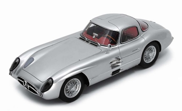 450052700	Mercedes-Benz 300 SLR Uhlenhaut Coupe 1955 silver	1:12