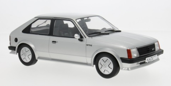 MCG18533	Opel Kadett D GTE 1983 silver	1:18